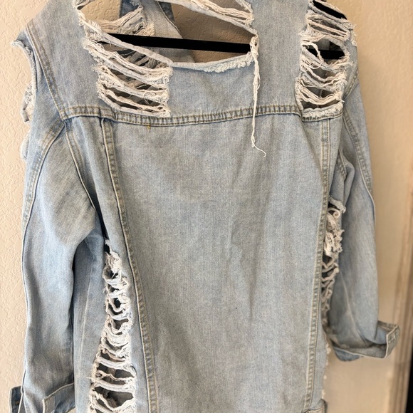 Trendy Ripped Denim Jacket - Picture 2 of 2